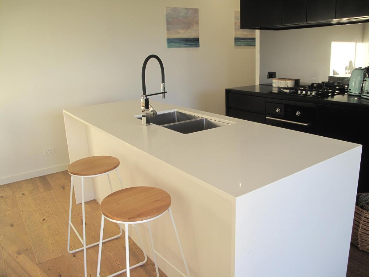Modern 3 Bedroom Apt With Free Parking, Netflix, Wifi & Welcome Wine By Bnb Pro ملبورن المظهر الخارجي الصورة