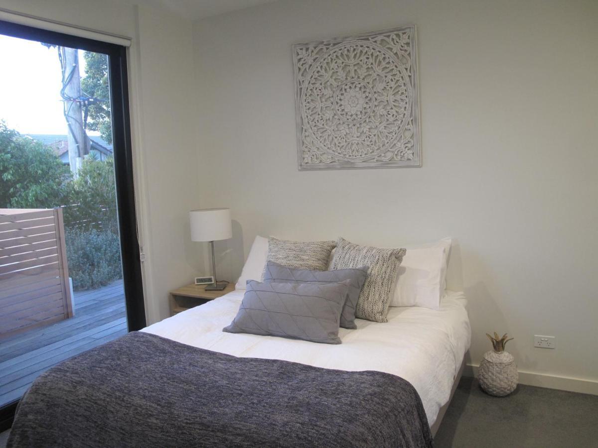 Modern 3 Bedroom Apt With Free Parking, Netflix, Wifi & Welcome Wine By Bnb Pro ملبورن المظهر الخارجي الصورة
