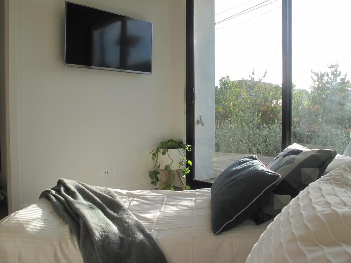 Modern 3 Bedroom Apt With Free Parking, Netflix, Wifi & Welcome Wine By Bnb Pro ملبورن المظهر الخارجي الصورة